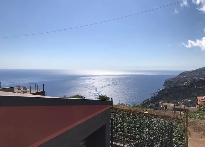 Palheirinho Da Achada * Arco da Calheta (Madeira)